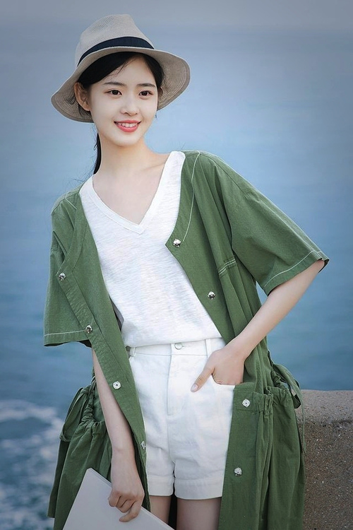 青年空中飞人比赛,挑战极限的高空飞翔,空中飞人教程